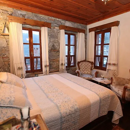 Kirkinca Hotel