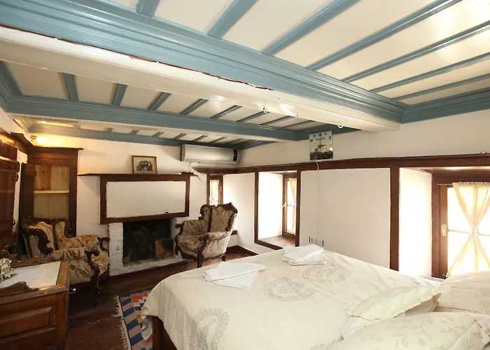 Kirkinca Hotel 3*