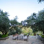 Kirkinca Hotel